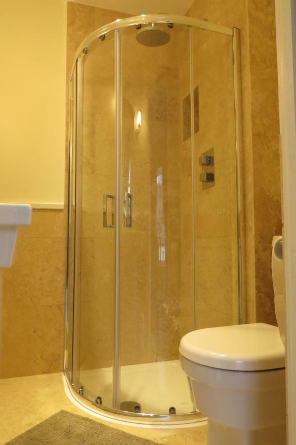 לינה וארוחת בוקר יוגאל Devon View House מראה חיצוני תמונה